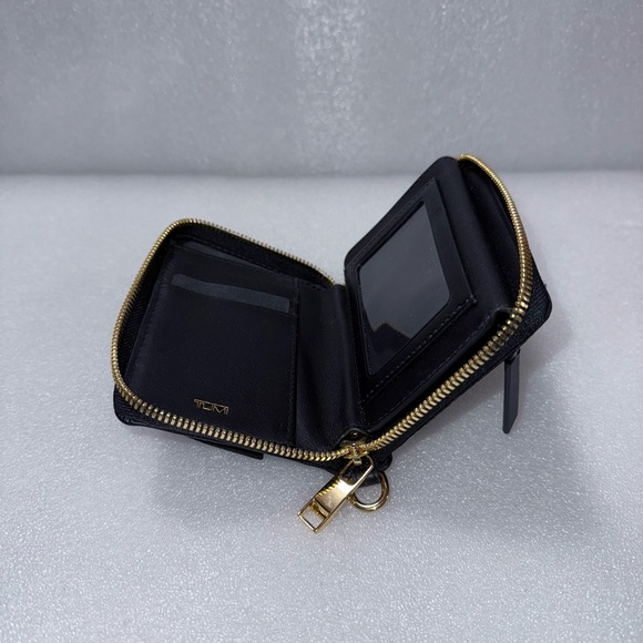 TUMI Trifold Zip Around Wallet - Picture 4 of 11